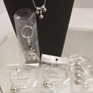 NWTS I LOVE SOCCER NECKLACE EARRINGS KEYCHAIN & BR